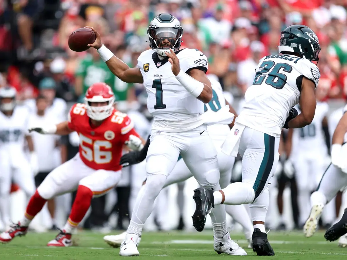 Eagles beat Chiefs in Super Bowl rematch, Lions maul Bears