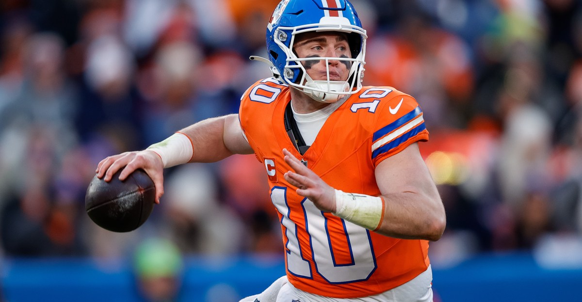 Tennessee Titans at Denver Broncos score predictions for Week 1