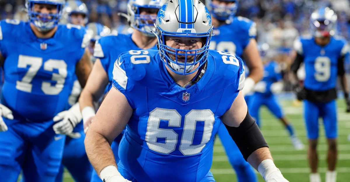 How Graham Glasgow’s notebook should help ‘calm’ Lions offense