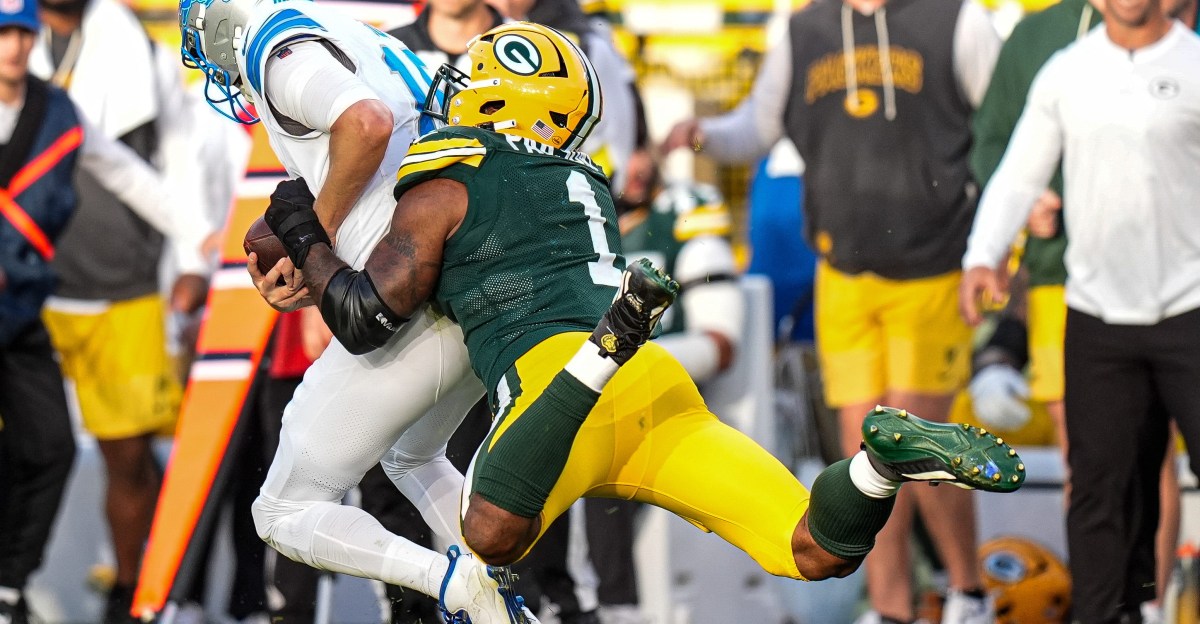 Lions HC Dan Campbell’s take on seeing Micah Parsons, not Kenny Clark