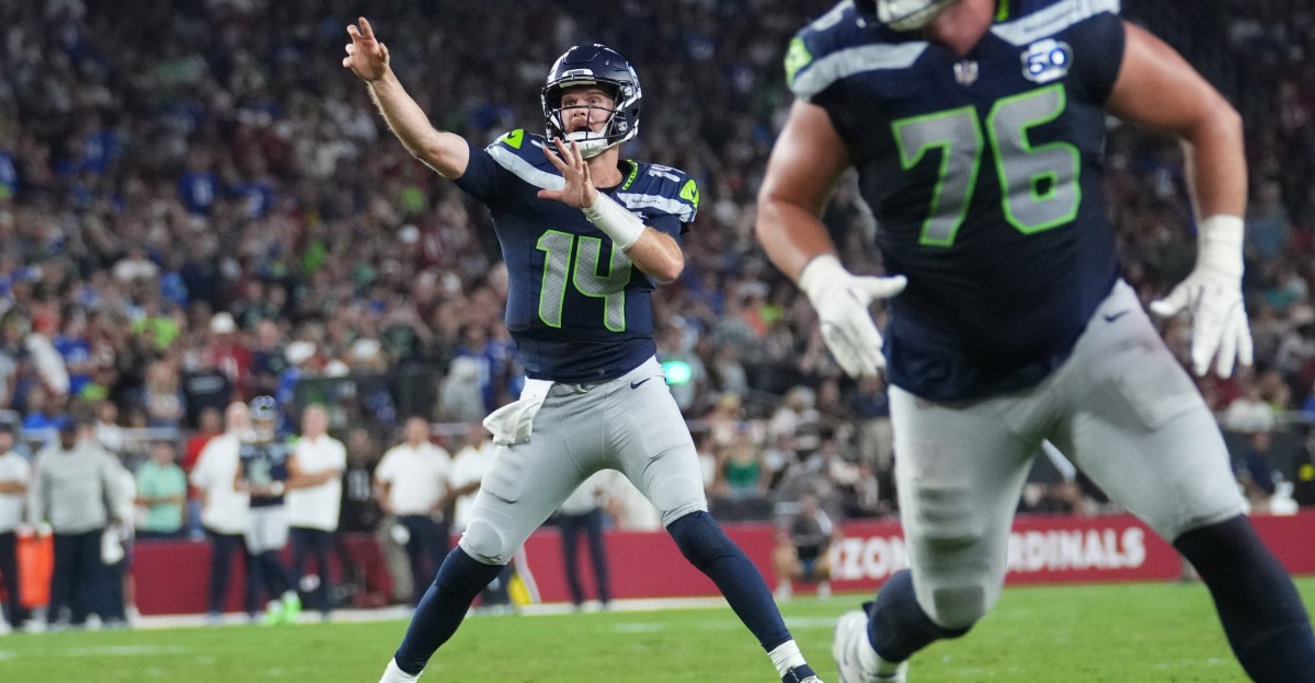 Live post-game reaction: Seahawks make it 8 straight vs. Arizona Cardinals