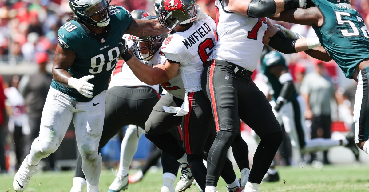 Jalen Carter joins long list of Eagles injured in Week 4