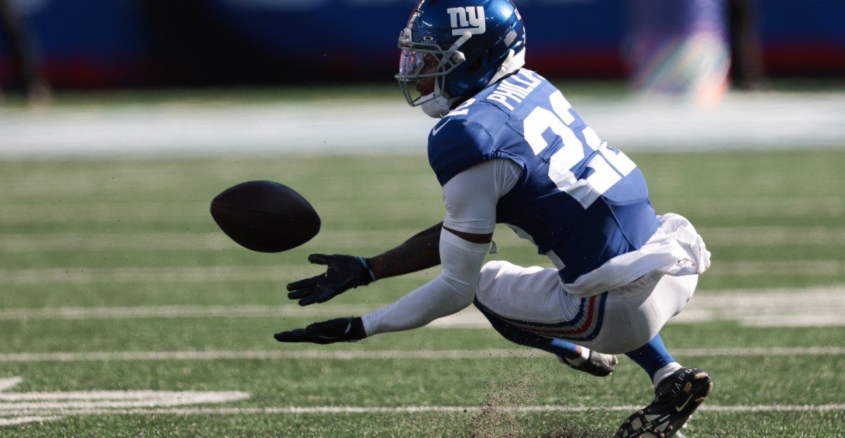 PFF grades and snap counts for the Giants’ victory over the Chargers