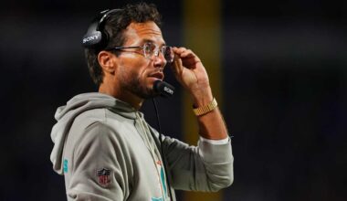 Dolphins to be patient with coach Mike McDaniel amid winless start to 2025 season