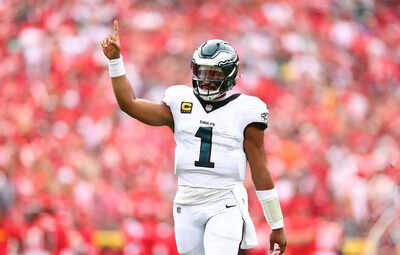 Jalen Hurts crushes Patrick Mahomes’ momentum as Philadelphia Eagles batter Kansas City Chiefs at Arrowhead