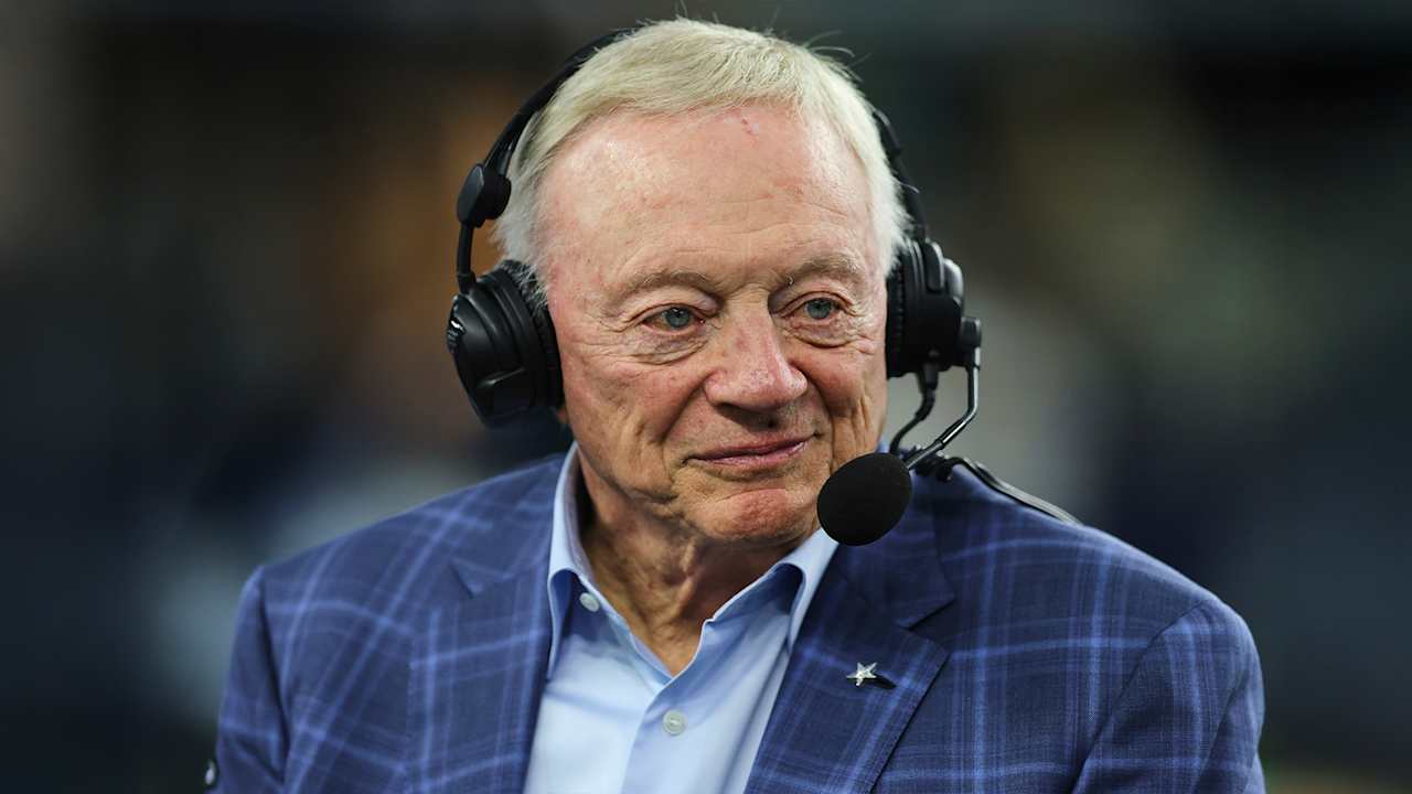 Jerry Jones on DaRon Bland's status, a Brandon Aubrey extension, more