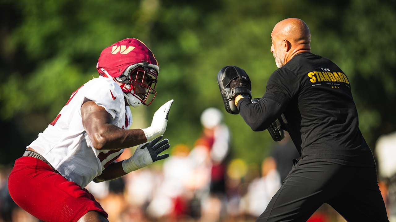 Bobby Johnson evaluates the state of Washington's O-Line