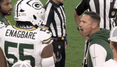 Packers coach Matt LaFleur screams at Kingsley Enagbare on the Packers sideline.