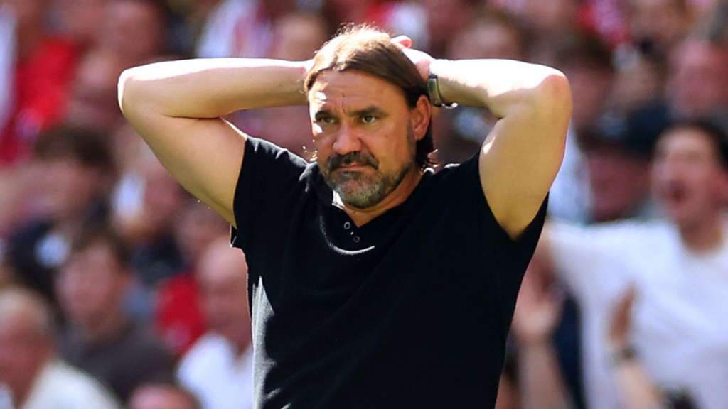 Daniel Farke looking stressed as Leeds boss