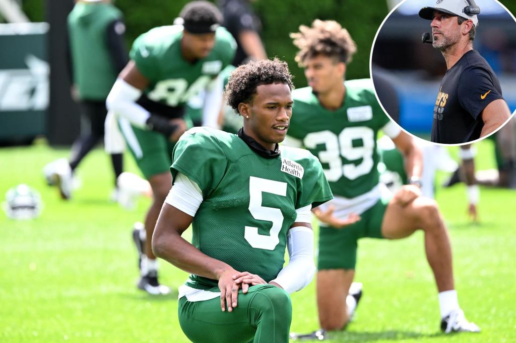 Garrett Wilson reveals he hasn't talked to Aaron Rodgers since his Jets departure