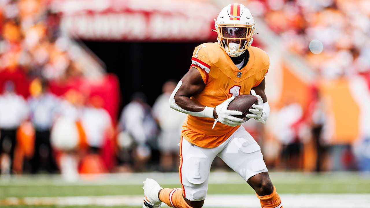 Bucs RB Rachaad White Sparks Win Over Texans with "Selfless" Play