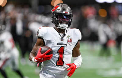 Tampa Bay Buccaneers defense holds Houston Texans on late drive as Rachaad White powers team to victory