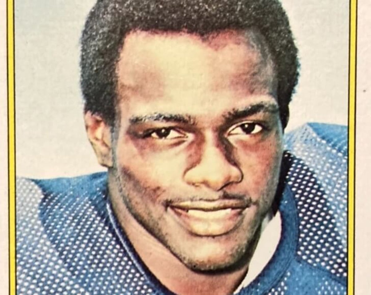 Does Walter Payton have the most photogenic rookie card ever?