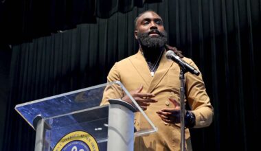 Saints linebacker Demario Davis hosts Dining for Dreams Fundraiser October 13