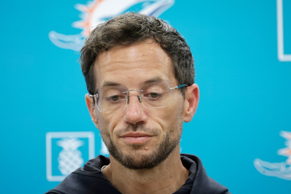 Dolphins coach Mike McDaniel tries to save job vs. Bills