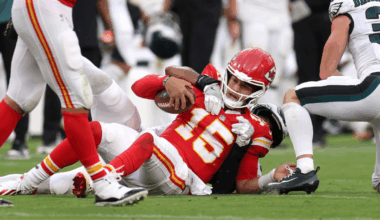 Chiefs panic meter: Can Patrick Mahomes and Co. make playoffs after 0-2 start? Why odds are against them