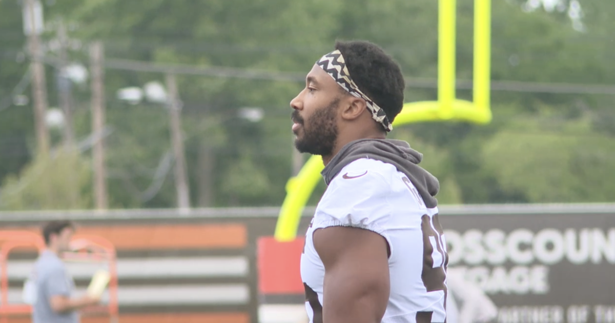 Browns DE Myles Garrett held out of practice with hip injury