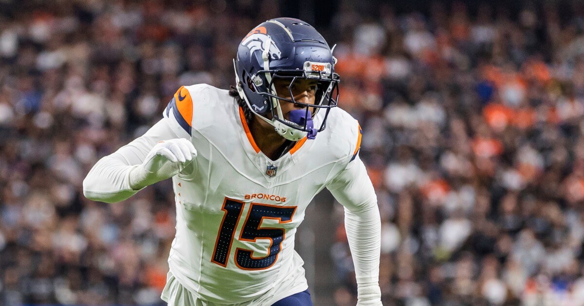 Broncos agree to $120M extension with rising-star LB Nik Bonitto: ESPN