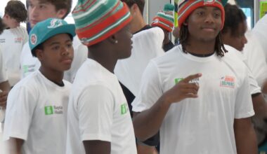 Dolphins donate gear to this local school