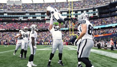 Geno Smith passes for 362 yards and a TD in Raiders debut