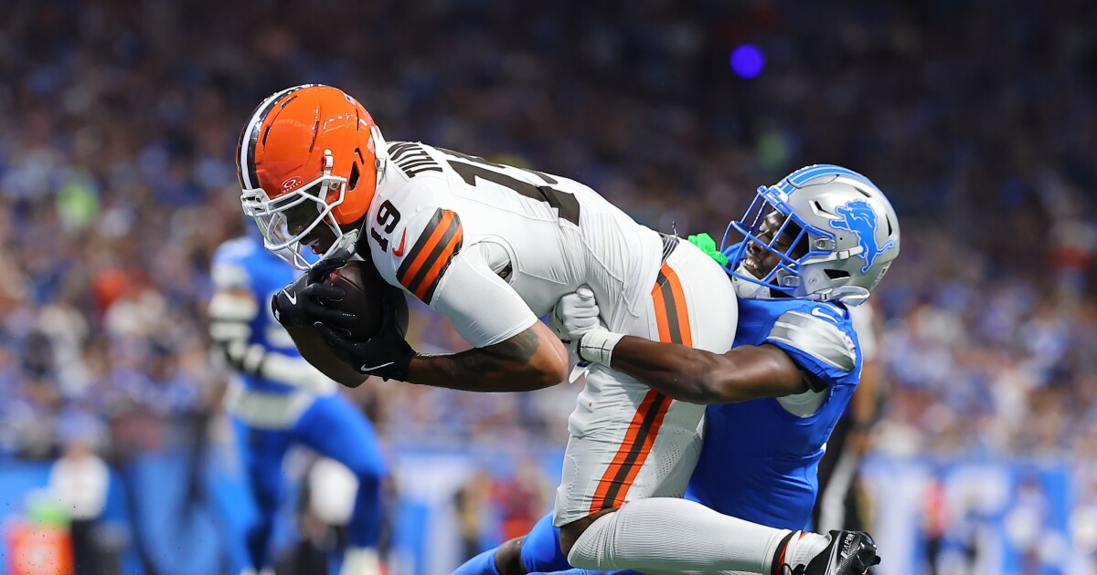 Browns WR Cedric Tillman leaves game against Lions with hamstring injury