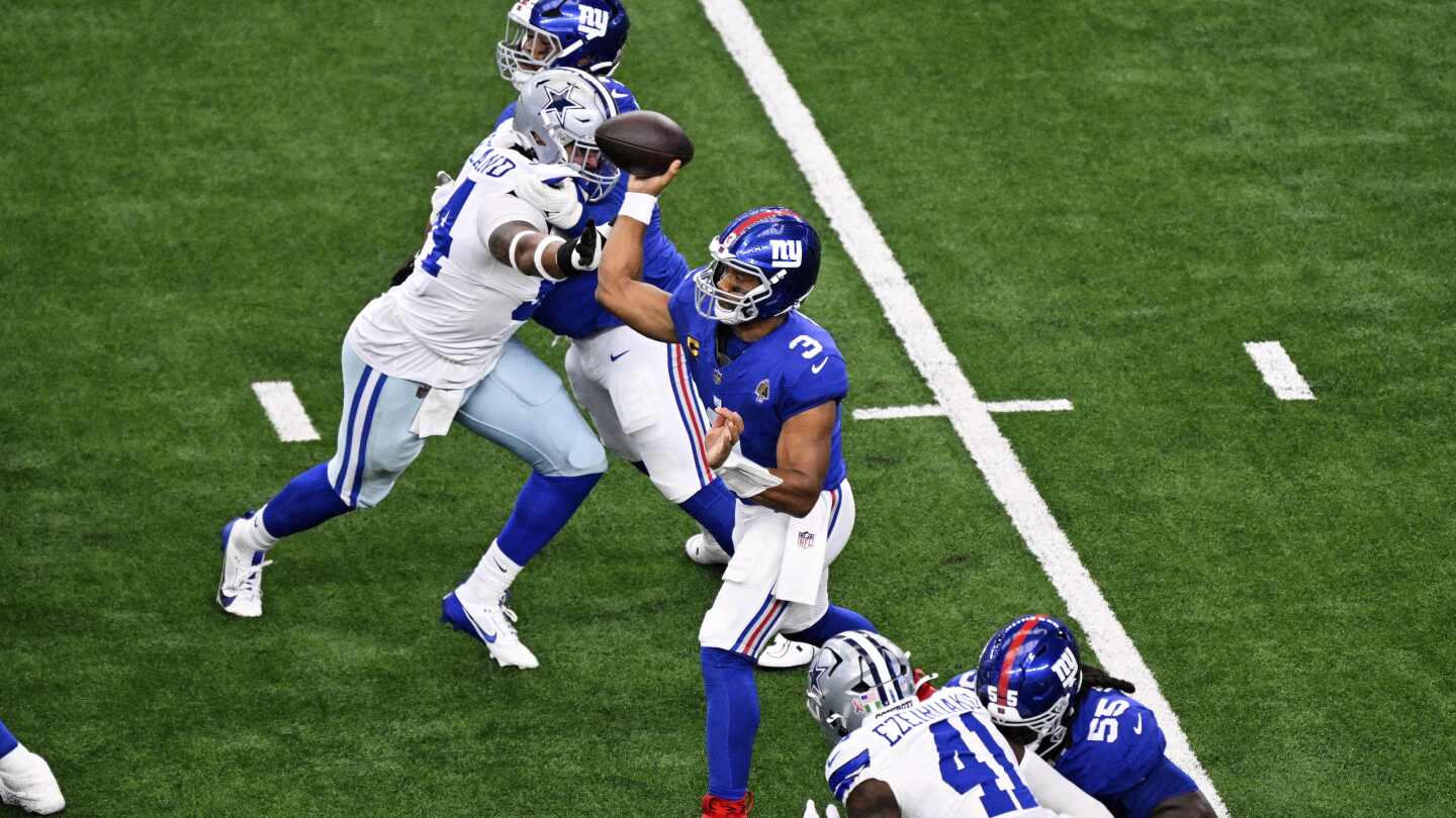 Giants offensive tackle James Hudson has 4 penalties in 6 snaps on opening drive against Cowboys
