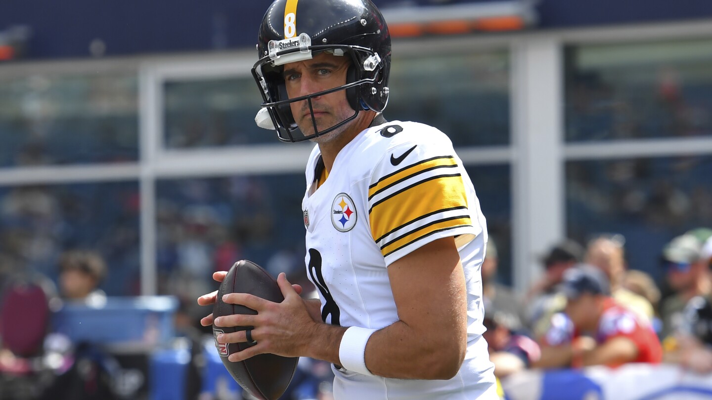 Aaron Rodgers hates his new helmet. The Steelers QB is more upbeat about his team's offense