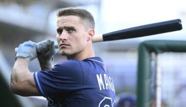 Rays rookie Jake Mangum enjoys seeing his father back at Soldier Field with former Bears teammates