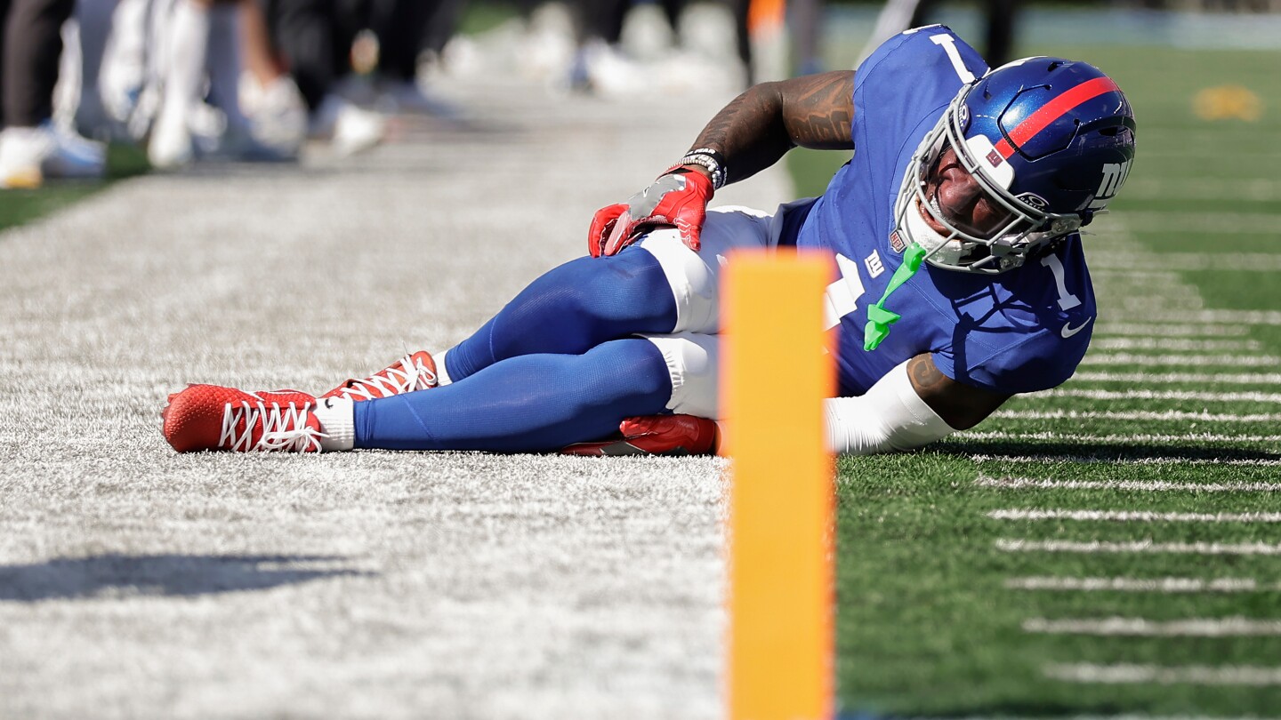 Giants wide receiver Malik Nabers carted off against Chargers with knee injury