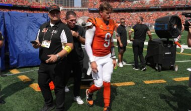 Bengals QB Joe Burrow leaves game with left toe injury against Jaguars