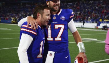 Bills add kicker Prater to active roster and change punters by signing Johnston and cutting Robbins