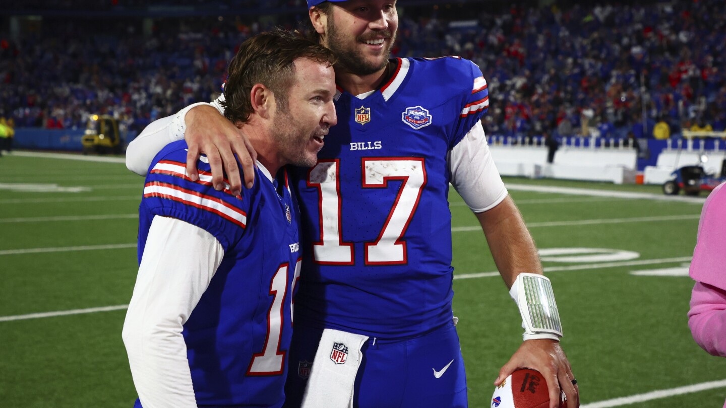 Bills add kicker Prater to active roster and change punters by signing Johnston and cutting Robbins