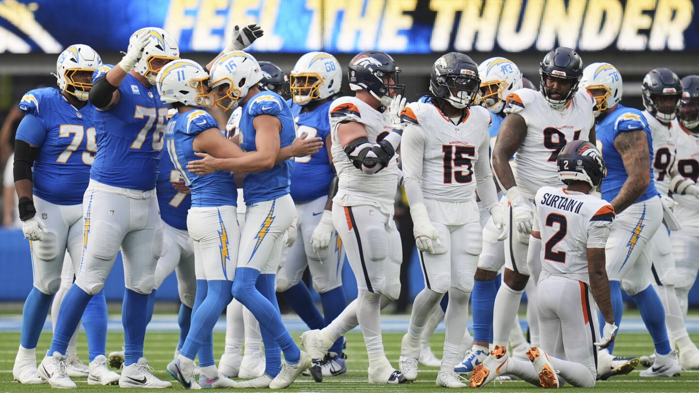 Undefeated Chargers visit the winless Giants looking to start 4-0