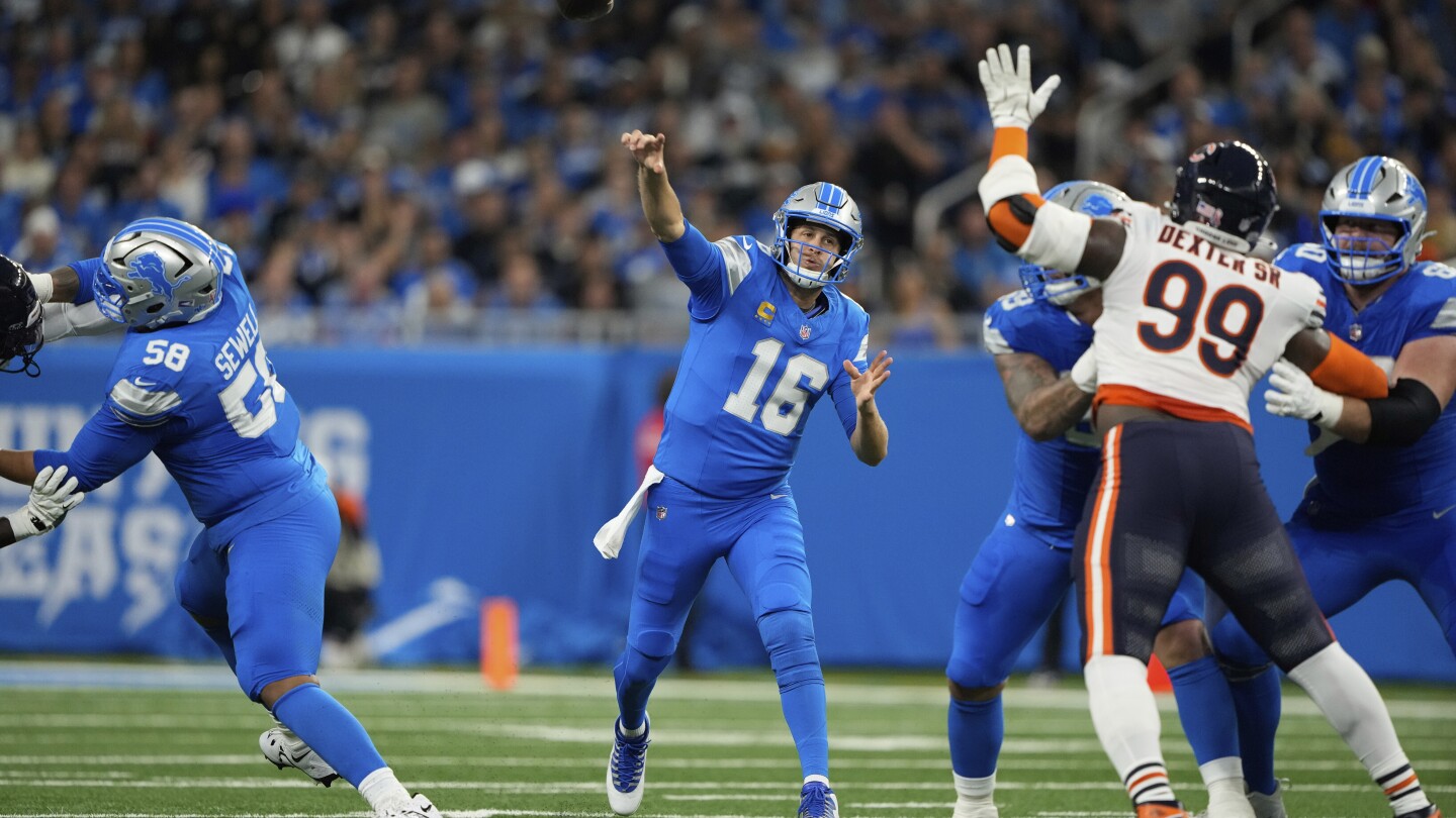 Goff throws 5 TD passes as Lions beat Bears 52-21