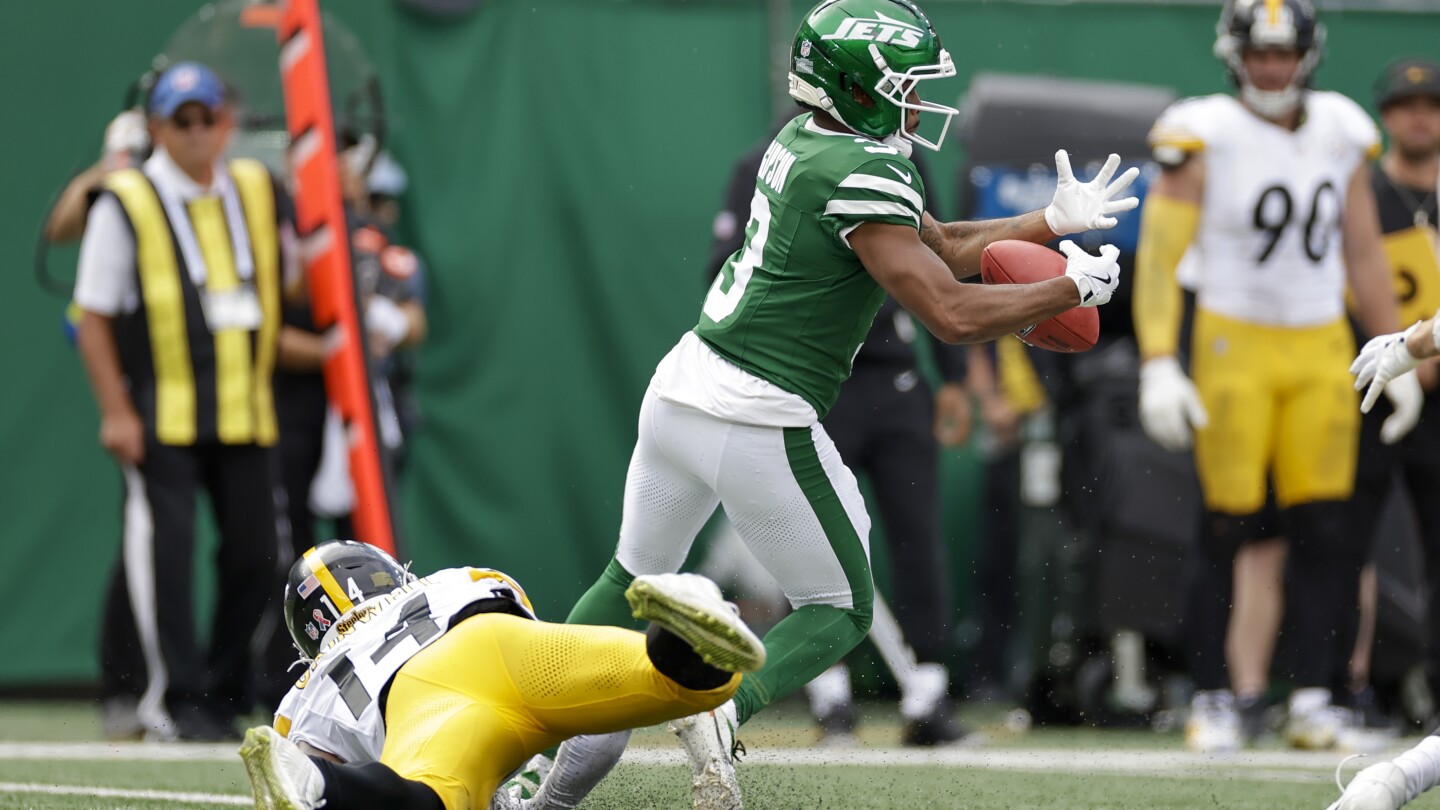 Jets release Xavier Gipson after fumble in season-opening loss to Steelers