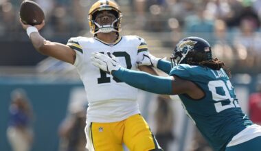 With Love watching from the sideline, the Packers beat the Jaguars 30-27 for 4th straight win