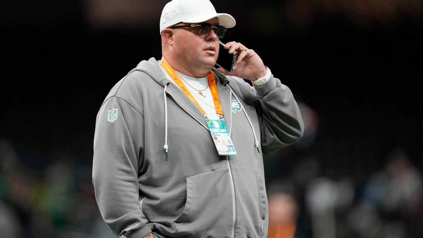 Eagles denied appeal of $75K fine for Big Dom using cellphone in prohibited area