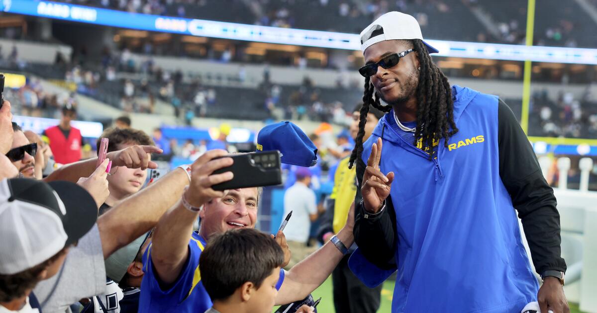 Davante Adams expected to play for Rams despite hamstring issue