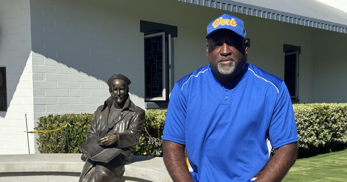 Prep talk: Verbum Dei gets first football victory since 2022 season