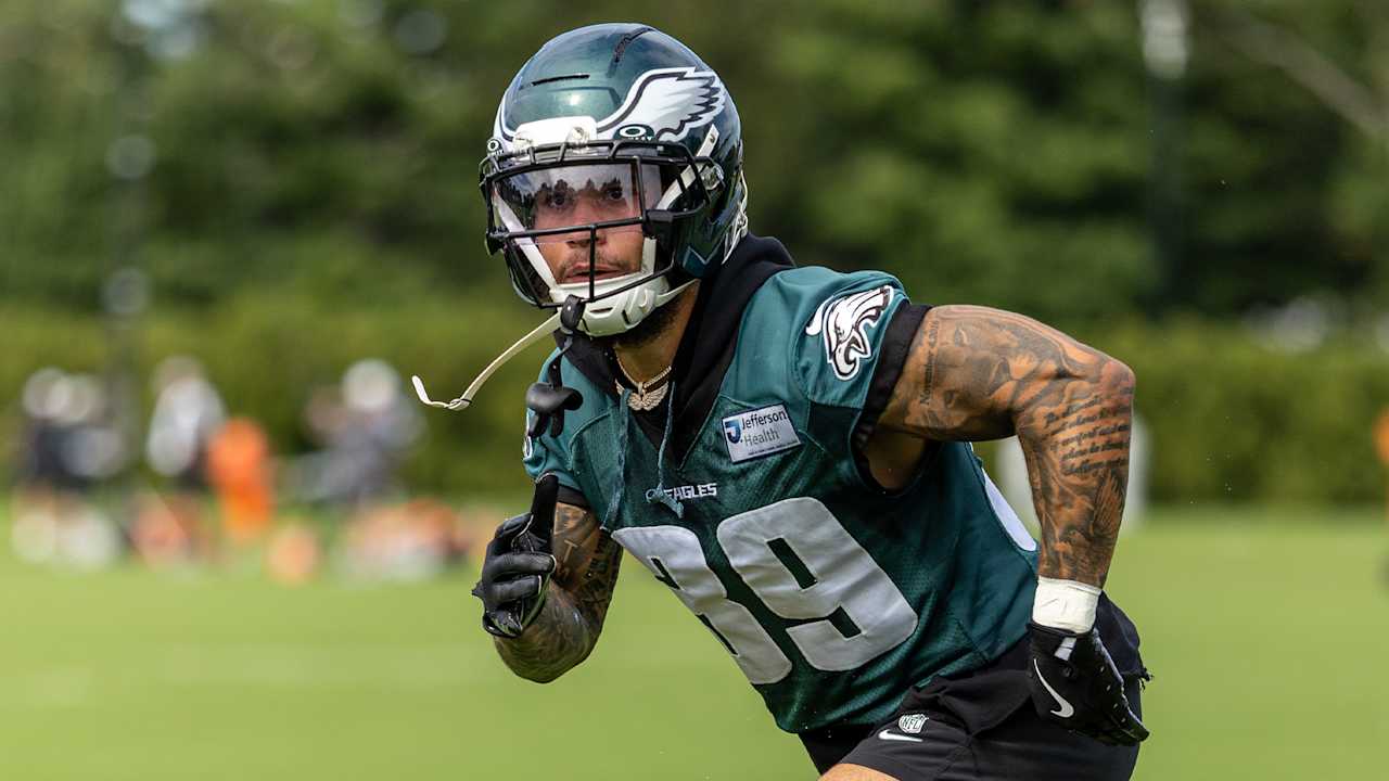 Eagles elevate S Marcus Epps and TE Cameron Latu for Chiefs game, place T Cameron Williams on IR
