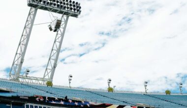 Panthers-Jagauars to resume after hour-plus delay