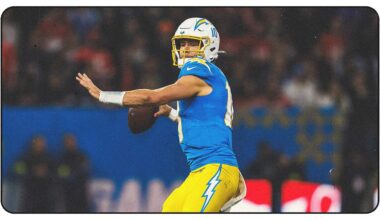 How Justin Herbert Impressed New Teammates With Stellar Week 1 Performance