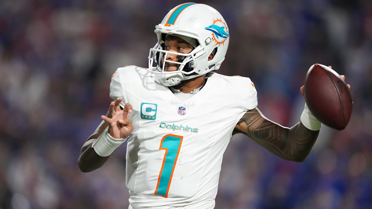 Tua Tagovailoa's fourth-quarter interception sinks Dolphins in seventh loss in a row to Bills