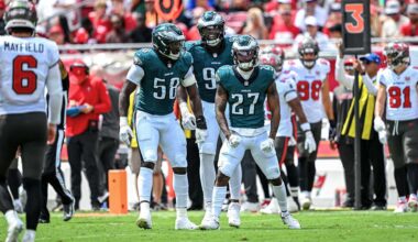 How did the Eagles improve to 4-0?