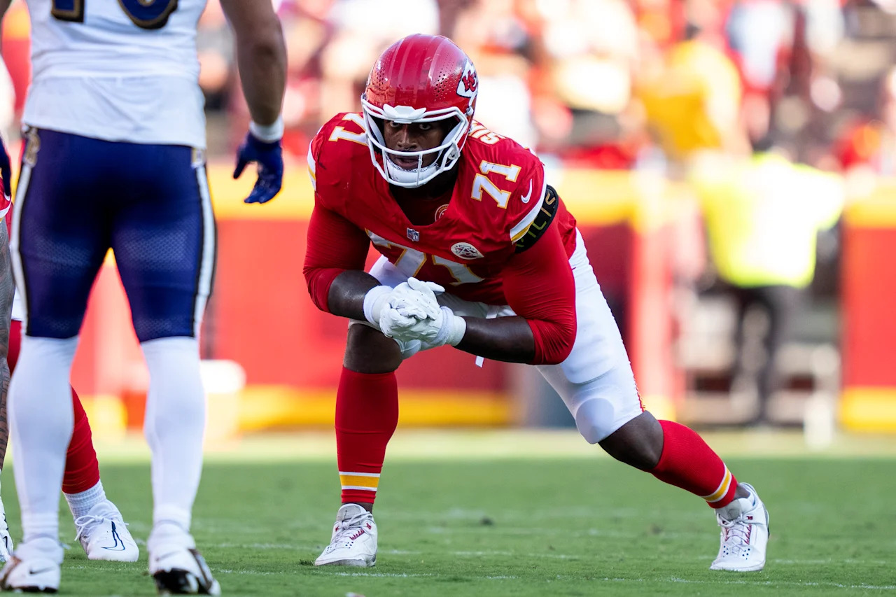 KANSAS CITY, MISSOURI - SEPTEMBER 28: Josh Simmons #71 of the Kansas City Chiefs lines up during an NFL football game against the Baltimore Ravens at GEHA Field at Arrowhead Stadium on September 28, 2025 in Kansas City, Missouri. (Photo by Michael Owens/Getty Images)