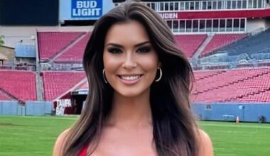 Tampa Bay Buccaneers Reporter Aileen Hnatiuk Steals Spotlight With Her Spicy Red Dress That Was Showing Plenty Of Leg On The Sidelines [PHOTO]