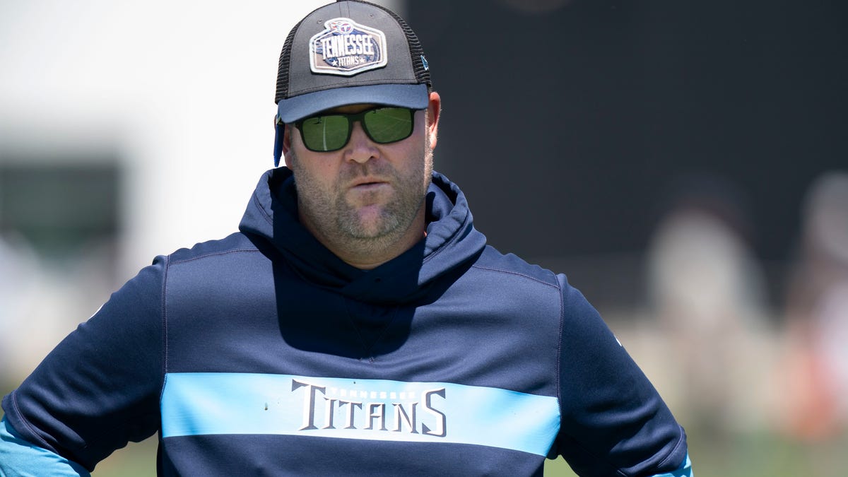 Jon Robinson has a little fun, takes self-aware swipe at Titans on Instagram