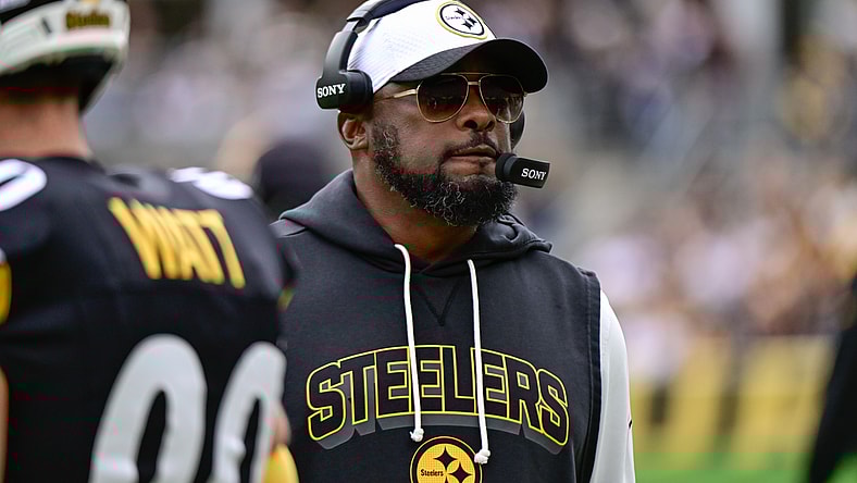 Steelers head coach Mike Tomlin