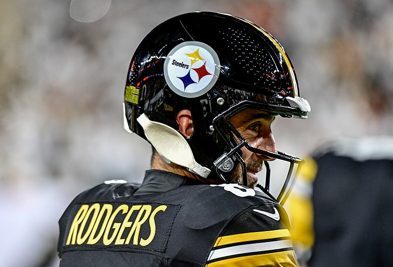 teelers quarterback Aaron Rodgers