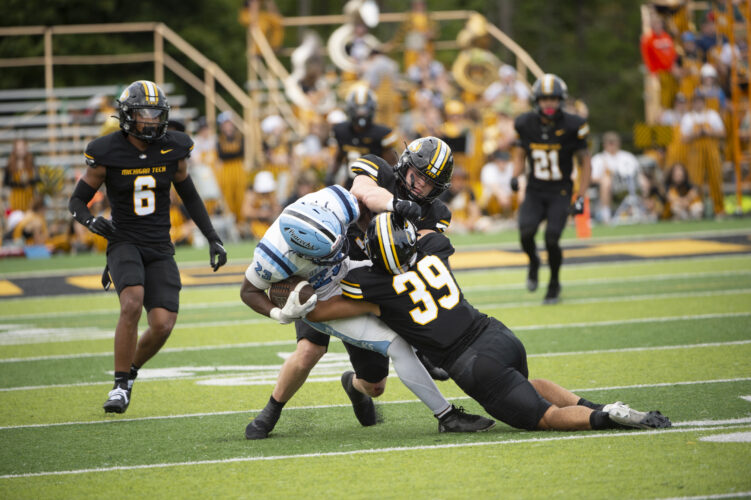 Huskies football opens GLIAC schedule at Wayne State | News, Sports, Jobs